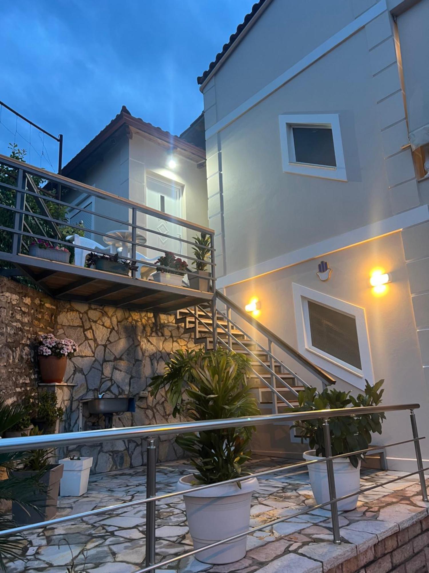 Amazing Familiar Apartments And Rooms Sarande Exterior photo